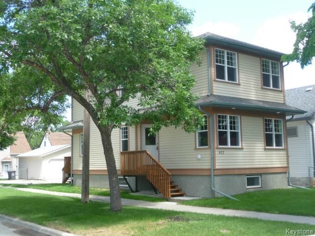 Main Photo: 977 Dudley Avenue in Winnipeg: Fort Rouge / Crescentwood / Riverview Single Family Detached for sale (South Winnipeg)  : MLS®# 1312378