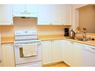 Photo 4: 302 3070 Guildford Way in Coquitlam: North Coquitlam Condo for sale : MLS®# V1126460