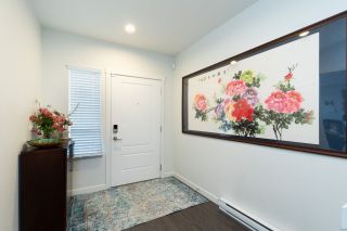 Photo 3: 40 10388 NO. 2 Road in Richmond: Woodwards Townhouse for sale in "KINGSLEY ESTATE" : MLS®# R2439610