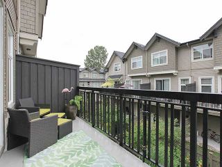 Photo 6: 709 PREMIER Street in North Vancouver: Lynnmour Townhouse for sale in "WEDGEWOOD" : MLS®# V1138675
