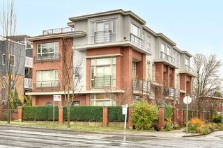 Photo 1: 218 E 12TH Avenue in Vancouver: Mount Pleasant VE Townhouse for sale in "DOMAIN" (Vancouver East)  : MLS®# R2229708
