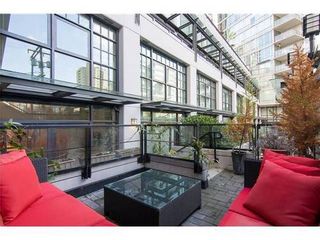 Photo 10: 1231 SEYMOUR Street in Vancouver West: Downtown VW Home for sale ()  : MLS®# V979770