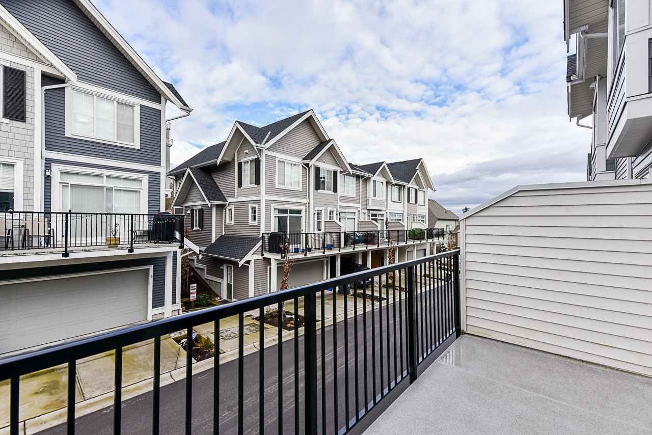 Photo 16: Photos: 18 7169 208A Street in Langley: Willoughby Heights Townhouse for sale in "LATTICE" : MLS®# R2539384
