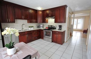 Photo 2: 40 Temple Place NE in Calgary: Temple Semi Detached for sale : MLS®# A1070458