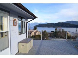 Photo 1: 559 GIBSONS Way in Gibsons: Gibsons & Area House for sale (Sunshine Coast)  : MLS®# V1047299