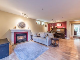 Photo 3: 1674 GRANT Street in Vancouver: Grandview Woodland Townhouse for sale (Vancouver East)  : MLS®# R2675599