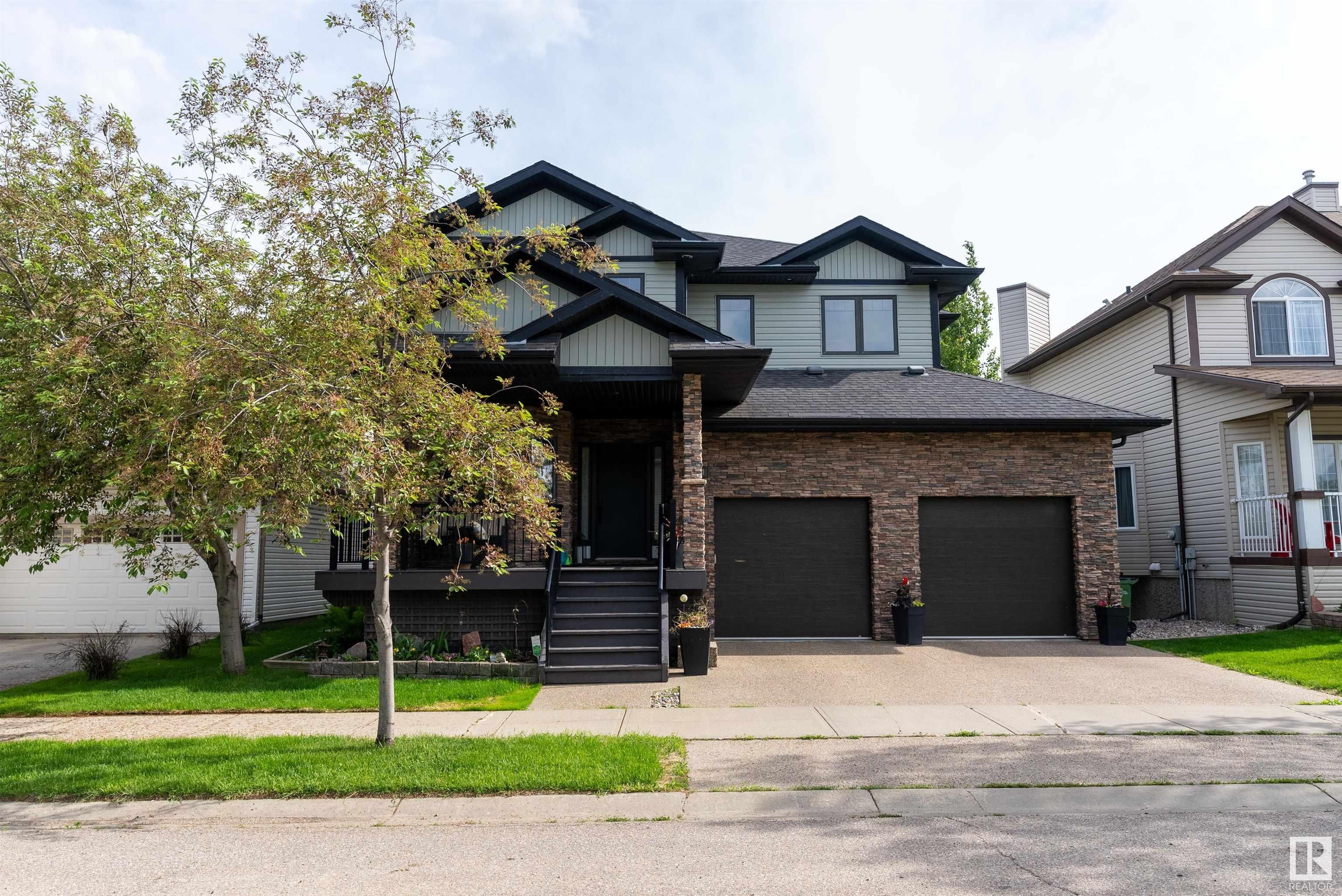 Main Photo: 1681 TOANE Wynd in Edmonton: Zone 14 House for sale : MLS®# E4300009