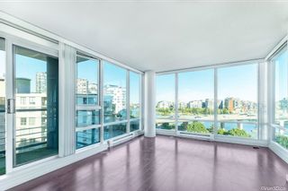 Photo 4: 1003 1033 MARINASIDE Crescent in Vancouver: Yaletown Condo for sale (Vancouver West)  : MLS®# R2867039