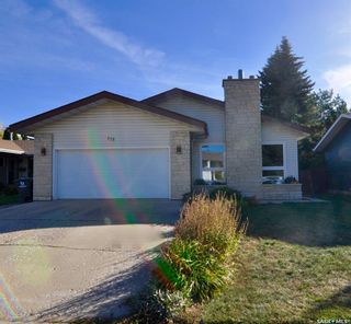 Photo 1: 218 Roborecki Crescent in Saskatoon: Silverwood Heights Residential for sale : MLS®# SK909610