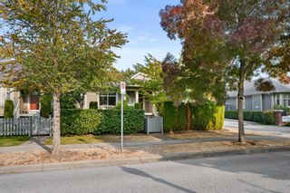 Photo 2: 1 15425 ROSEMARY HEIGHTS Crescent in Surrey: Morgan Creek Townhouse for sale in "Braemore at the Carrington" (South Surrey White Rock)  : MLS®# R2733382