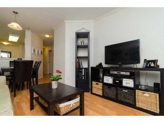 Photo 5: 107 509 CARNARVON Street in New Westminster: Downtown NW Condo for sale in "HILLSIDE PLACE" : MLS®# V1063206