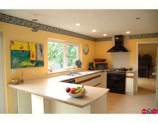 Photo 5: 13873 MARINE Drive: White Rock Home for sale ()  : MLS®# F2623135