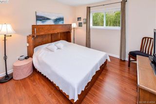 Photo 18: 1179 Sunnybank Crt in VICTORIA: SE Sunnymead House for sale (Saanich East)  : MLS®# 821175