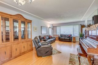 Photo 3: 969 BAYVIEW SQUARE in Coquitlam: Harbour Chines House for sale : MLS®# R2066738