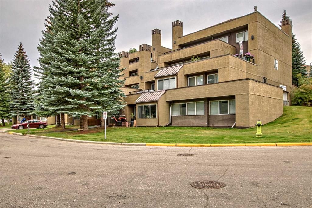 Main Photo: 1 215 Village Terrace SW in Calgary: Patterson Apartment for sale : MLS®# A2079557