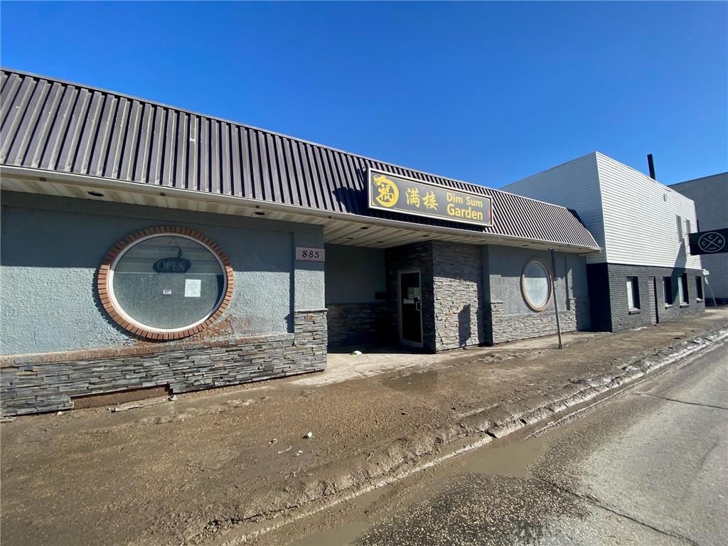 Main Photo: 885 Henderson Highway in Winnipeg: Industrial / Commercial / Investment for sale (3D)  : MLS®# 202313029