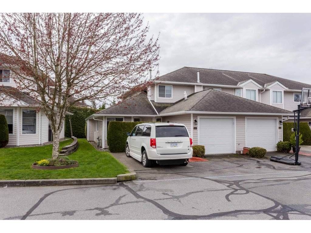 Main Photo: 45 21928 48 Avenue in Langley: Murrayville Townhouse for sale in "Murray Glen" : MLS®# R2260357