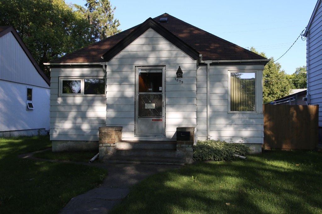 Photo 22: Photos: 1079 Spruce Street in Winnipeg: West End Single Family Detached for sale (West Winnipeg)  : MLS®# 1422123