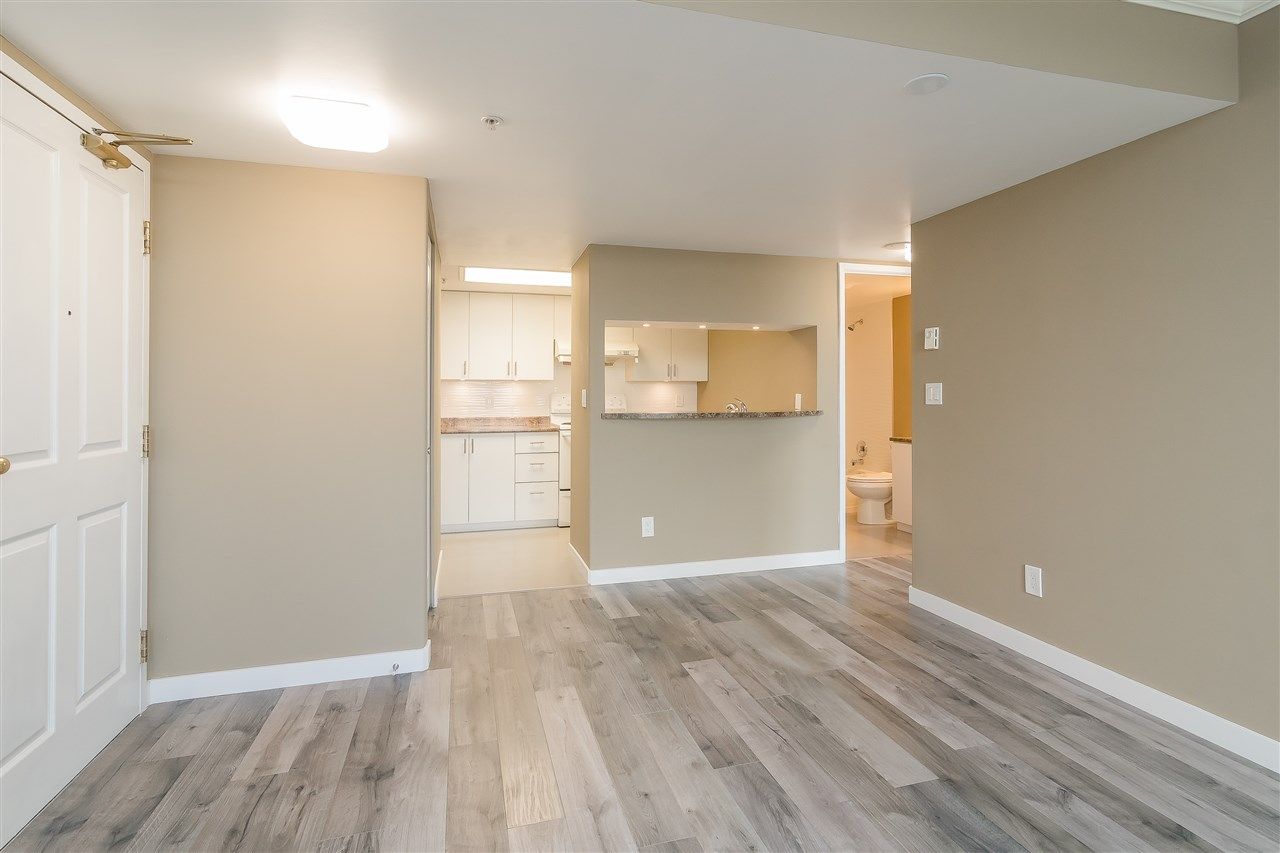 Photo 8: Photos: 1405 10523 UNIVERSITY Drive in Surrey: Whalley Condo for sale in "GRANDVIEW COURT" (North Surrey)  : MLS®# R2488510