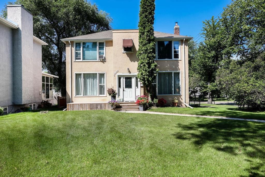 Main Photo: 392 Scotia Street in Winnipeg: West Kildonan Residential for sale (4D)  : MLS®# 202221310