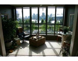 Photo 2: 402 1188 QUEBEC Street in Vancouver: Mount Pleasant VE Condo for sale in "CITYGATE ONE" (Vancouver East)  : MLS®# V719347