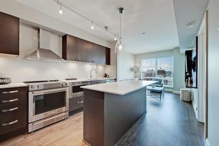 Photo 2: 2502 930 6 Avenue SW in Calgary: Downtown Commercial Core Apartment for sale : MLS®# A2055028