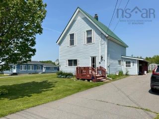 Photo 1: 127 242 Highway in Joggins: 102S-South of Hwy 104, Parrsboro Residential for sale (Northern Region)  : MLS®# 202311758