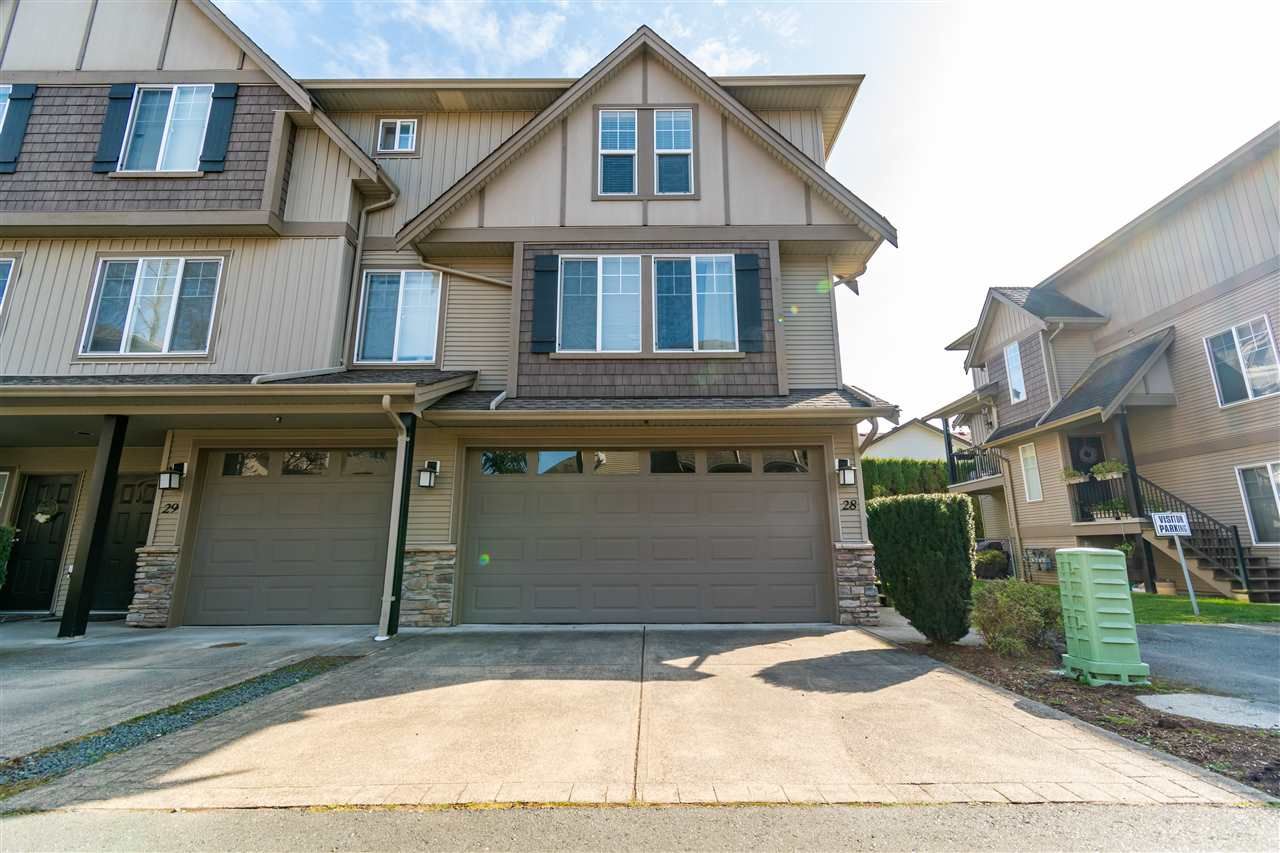Main Photo: 28 46321 CESSNA Drive in Chilliwack: Chilliwack E Young-Yale Townhouse for sale in "CESSNA LANDING" : MLS®# R2561875