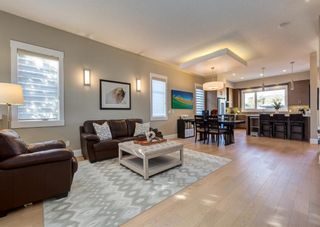 Photo 5: 422 22 Avenue NE in Calgary: Winston Heights/Mountview Semi Detached (Half Duplex) for sale : MLS®# A1258691