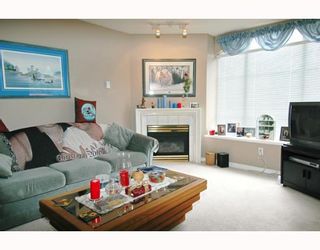 Photo 2: 41 23085 118TH Ave in Maple Ridge: East Central Townhouse for sale in "SOMMERVILLE GARDENS" : MLS®# V637115