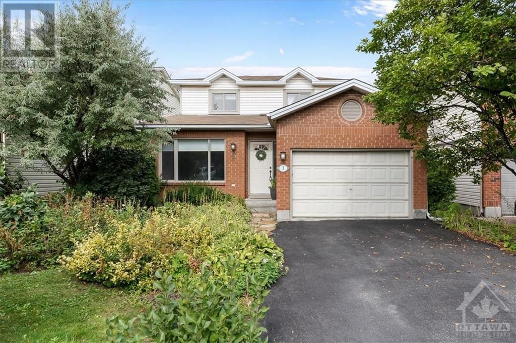 Main Photo: 3 THORNHEDGE COURT in Ottawa: House for sale : MLS®# 1369584