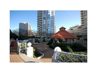 Photo 1: 1003 739 PRINCESS Street in New Westminster: Uptown NW Condo for sale in "BERKLEY PLACE" : MLS®# V837380