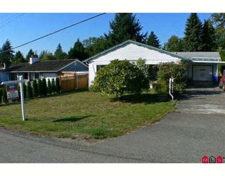 Photo 1: 18089 59TH Avenue in Surrey: Cloverdale BC House for sale (Cloverdale)  : MLS®# F2826972