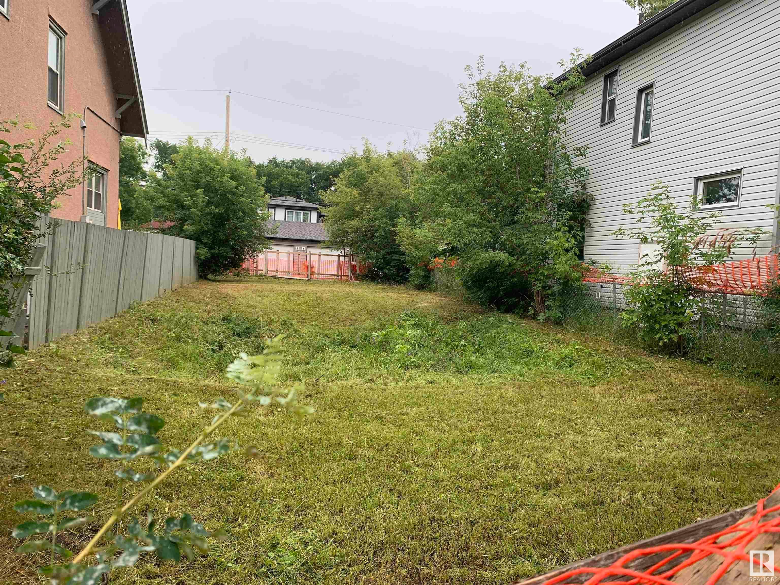 Main Photo: 11249 94 Street NW in Edmonton: Zone 05 Vacant Lot/Land for sale : MLS®# E4319868