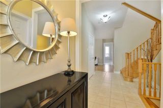 Photo 4: 1007 Sprucedale Lane in Milton: Dempsey House (2-Storey) for sale : MLS®# W3663798