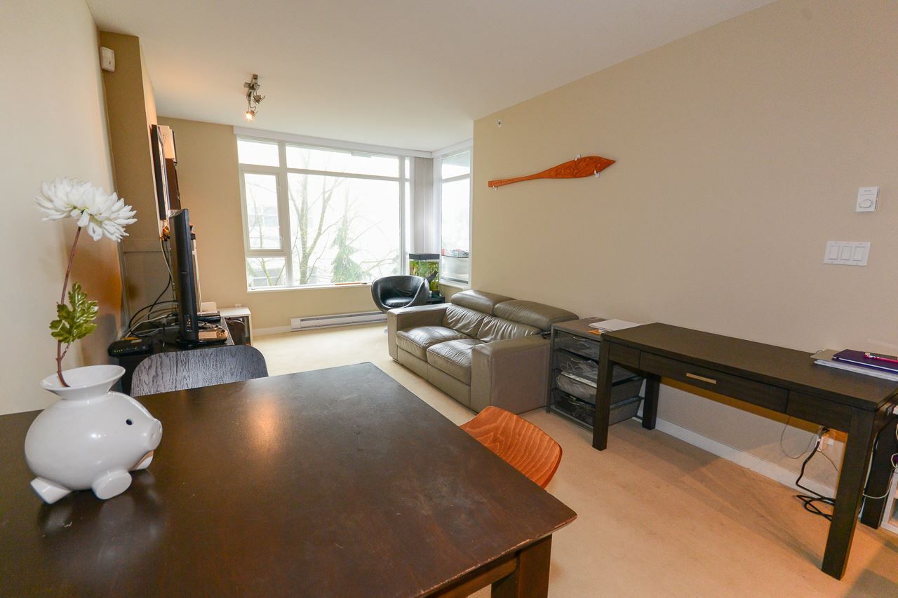 Photo 5: Photos: 607 9266 UNIVERSITY Crescent in Burnaby: Simon Fraser Univer. Condo for sale in "Aurora" (Burnaby North)  : MLS®# R2161756