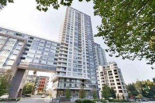 Photo 1: 1607 5515 BOUNDARY Road in Vancouver: Collingwood VE Condo for sale in "WALL CENTRE CENTRAL PARK" (Vancouver East)  : MLS®# R2520242