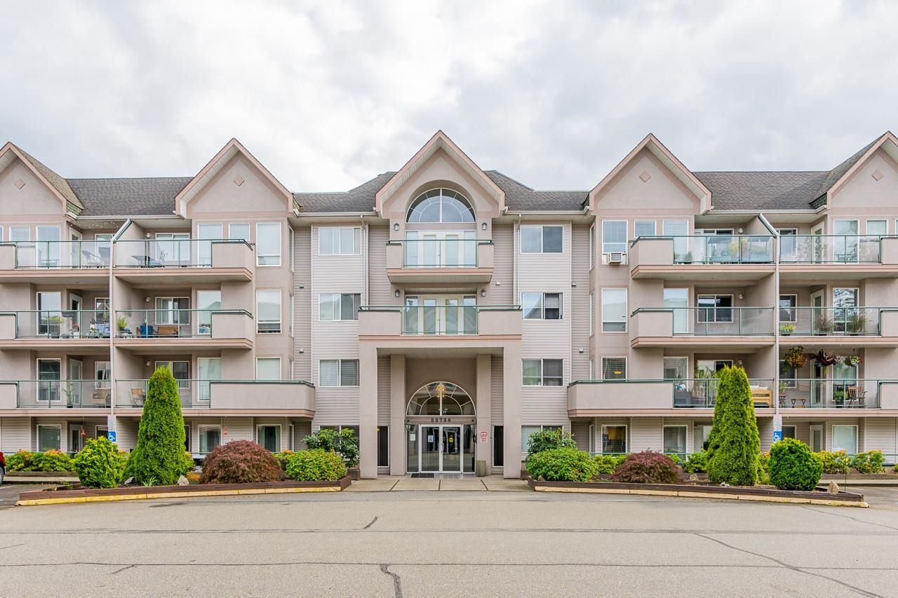Main Photo: 413 33728 KING Road in Abbotsford: Central Abbotsford Condo for sale in "College Park" : MLS®# R2613952