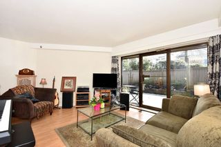 Photo 5: 204 1549 KITCHENER Street in Vancouver: Grandview VE Condo for sale in "Dharma Digs" (Vancouver East)  : MLS®# R2251865