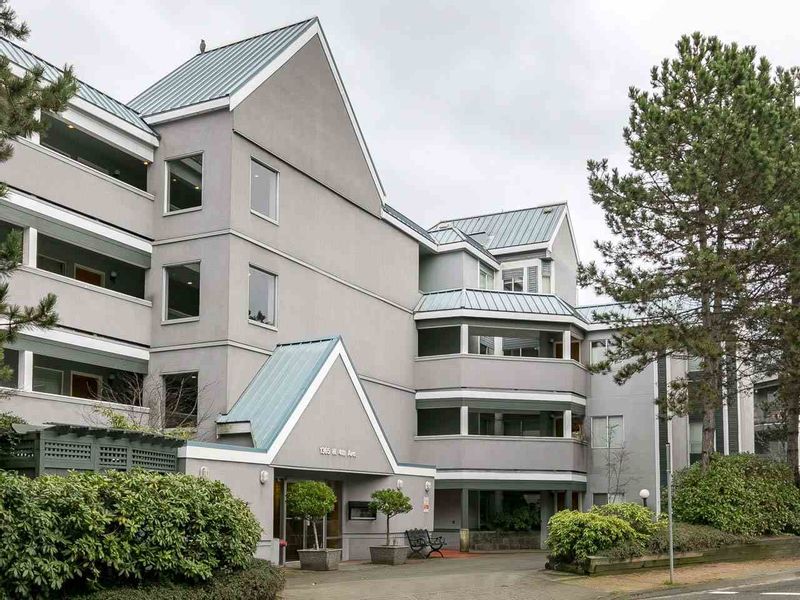 FEATURED LISTING: 105 - 1365 4TH Avenue West Vancouver
