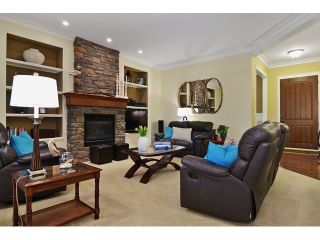 Photo 3: 21082 83B AV in Langley: Willoughby Heights House for sale : MLS®# f1432026