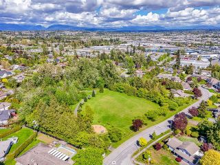 Photo 35: 5820 189 Street in Surrey: Cloverdale BC House for sale in "ROSEWOOD" (Cloverdale)  : MLS®# R2881021