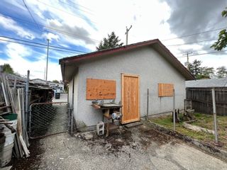 Photo 3: 2248 E 48TH Avenue in Vancouver: Killarney VE House for sale (Vancouver East)  : MLS®# R2789827