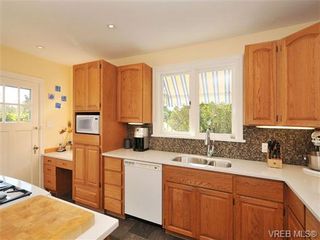 Photo 6: 2665 Burdick Ave in VICTORIA: OB Estevan House for sale (Oak Bay)  : MLS®# 692510
