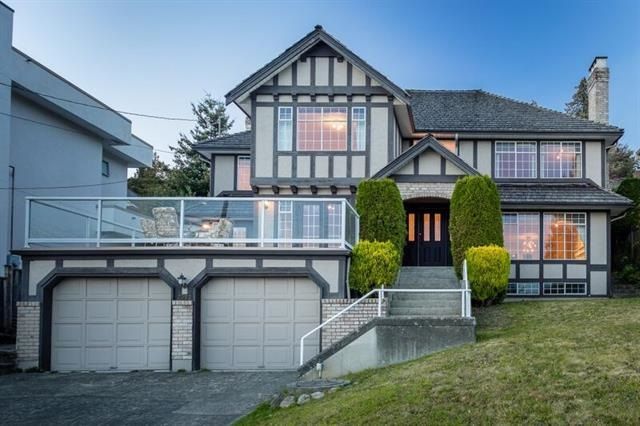 Main Photo: 2373 OTTAWA Avenue in West Vancouver: Dundarave House for sale : MLS®# R2126482