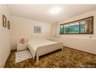 Photo 5: 1071 Quailwood Place in VICTORIA: SE Broadmead Residential for sale (Saanich East)  : MLS®# 327540