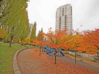 Photo 18: 418 3663 CROWLEY Drive in Vancouver: Collingwood VE Condo for sale (Vancouver East)  : MLS®# R2626967