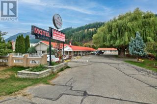Photo 2: 181 Shuswap in Chase: Commercial for sale : MLS®# 164069
