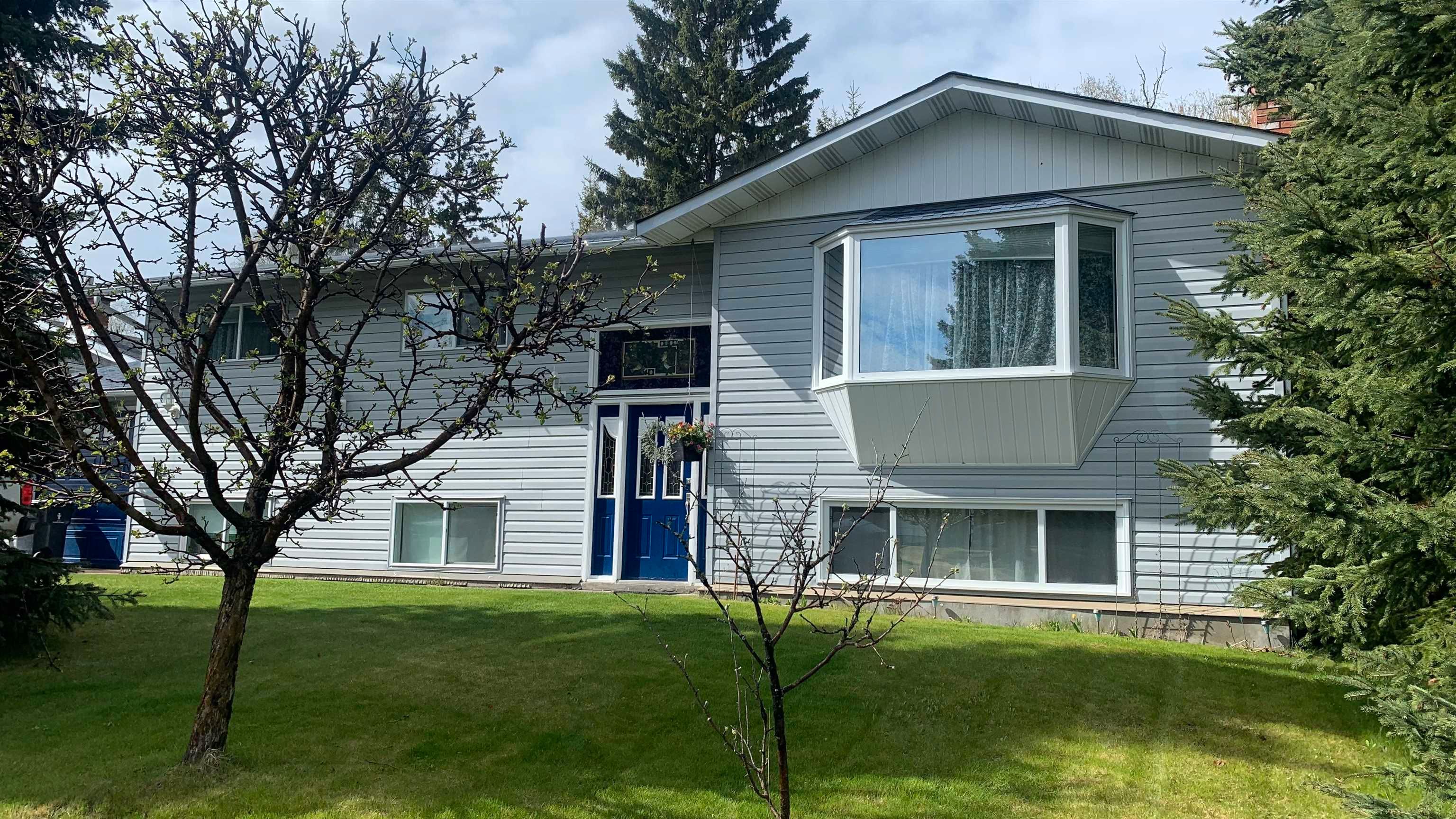 Main Photo: 2800 MCGILL Crescent in Prince George: Upper College House for sale (PG City South West)  : MLS®# R2690547