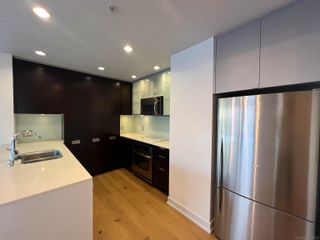 Photo 4: SAN DIEGO Condo for sale : 2 bedrooms : 575 6th Ave #302